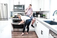 Crystal Clark - FreeUse Milf