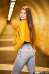 Olivia Sparkle - Tushy Raw