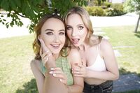 Anna Joy, Carolina Savage - 18 VR