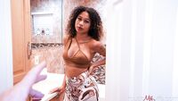 Skyla Sun - Touch My Wife