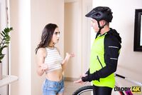 Lola Heart - Daddy 4K