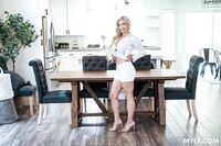 Lory Lace - Mom Drips