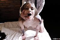 Ria Sunn - Dark Room VR