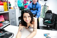 Kiana Kumani - Shoplyfter