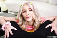 Emma Rosie - She Loves Black