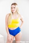 Chloe Rose - Sis Loves Me