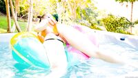 Scarlet Chase - INSANE SQUIRTS, DP & BLOWJOB