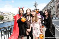 Jane White , Virgin Butterfly , Elise Moon , Olivia Trunk , Sadistka Hub , Funky Town , Milka Wey , Janyk Brones - Club Sweethearts