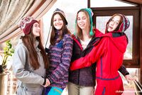 Margo von Teese , Alice Flore , Hot Pearl , Polly Yangs - Club Sweethearts