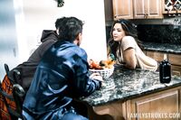 Scarlett Alexis, Molly Manning - Family Strokes