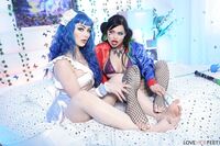 Jewelz Blu, Xwife Karen - Love Her Feet