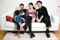 Morea Black - Hard Werk