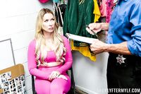 Sydney Paige - Shoplyfter Mylf