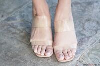 Ari Parker - Love Her Feet