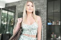 Andi Avalon - She Loves Black