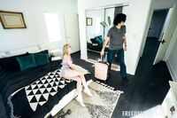 Lilly Bell - Freeuse Fantasy