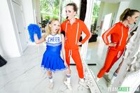 Coco Lovelock, Charlie Forde - Dyked