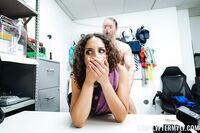 Liv Revamped - Shoplyfter Mylf