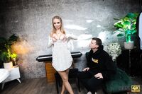 Naomi Love - Hunt 4K