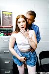 Katerina Deville - Shoplyfter