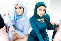 Rose Darling, Nikki Slick - Sis Swap