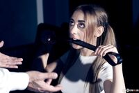 Lola Heart - Dark Room VR