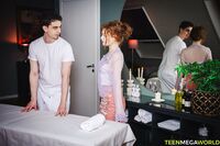 Reina Flore - Tricky Masseur