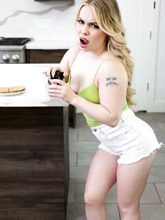 Haley Spades - Smashed