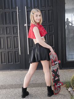 Chanel Camryn - Facials 4K