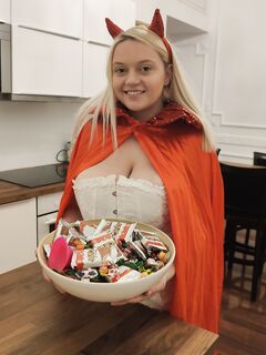 Sandra Sweet - Immoral Live