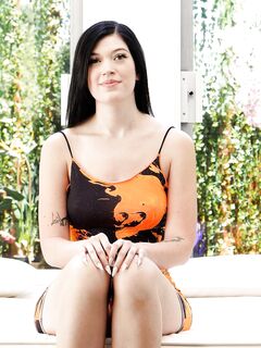 Karlie - Net Video Girls