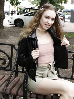 Mencia Francis - She Is Nerdy