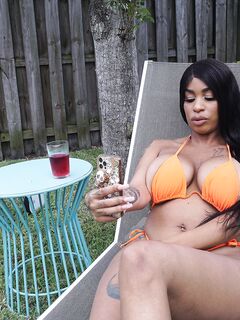 Paris The Muse - Big Tits, Round Asses