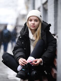 Samadhi Amour - Keeps Em Warm (Zishy)