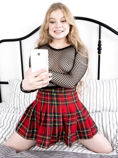 Meow Miu - Nubiles 3