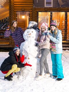 Eva Tender , Lisa Nixon , Loli Pop , Funky Town - Club Sweethearts