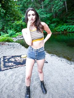 Mia Taylor - POV Life