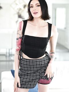 Charlotte Sins - Love Her Feet