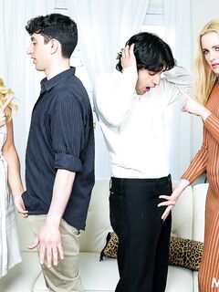 Julia Robbie , Charlie Forde - Mom Swap