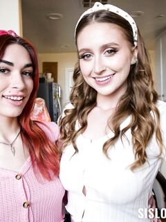 Laney Grey , Delilah Day - Sis Loves Me