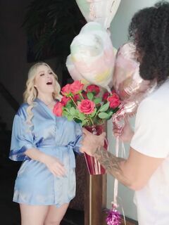 Jenna Starr - Milf Hunter