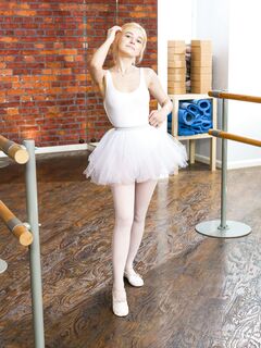 Alexis Wilson - Club Sweethearts