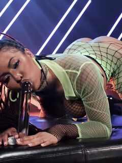 Kira Noir - Big Wet Butts