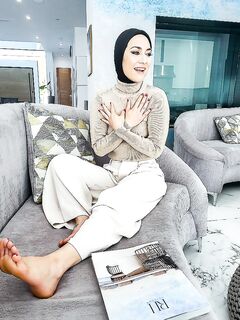 Isabel Love - Hijab Mylfs