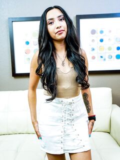 Paulina - TeamSkeet X StepHousehold