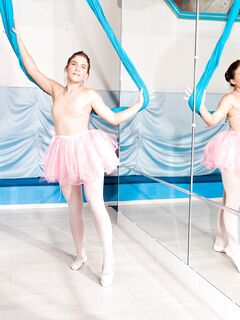 Sara Heat - Club Sweethearts