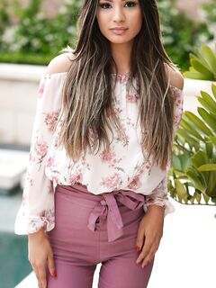 Nina Nieves - Love Her Feet