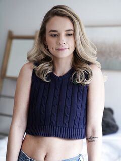 Khloe Kingsley - Hustler