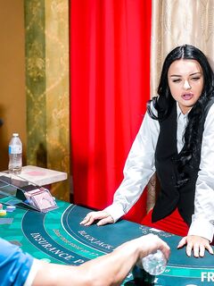 Payton Preslee - FreeUse Milf