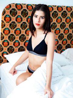 Mell Blanca - MetArt